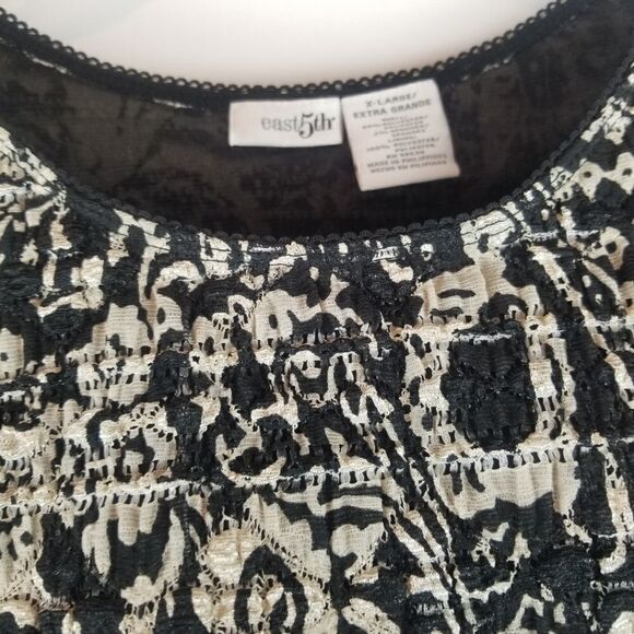 EAST 5TH SHIRT SLEEVE BLACK WHITE TOP. AT-LARGE. - Picture 10 of 16